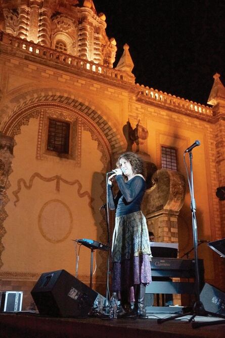 Idaira Noriega lanza disco gratuito