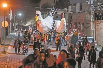 INAH autoriza instalación del Gallo Monumental en Querétaro 