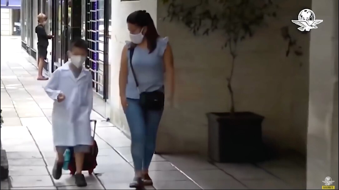 Estos cubrebocas no estarán permitidos en el regreso a clases