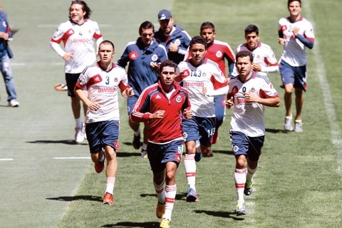 Defensa, cuenta pendiente de Chivas