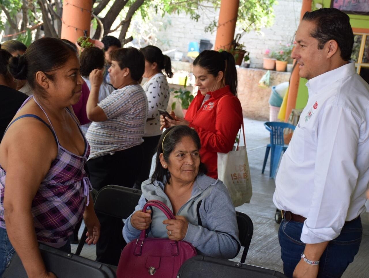 Ernesto Luque Hudson, recorrió la comunidad de Saldarriaga en el municipio de El Marqués