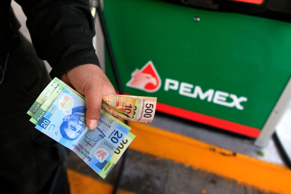 Las dependencias del estado tendrán que hacer un reajuste en la manera en que utilizan los vehículos que tienen a su resguardo, dijo el secretario de Finanzas (CÉSAR GÓMEZ. EL UNIVERSAL)