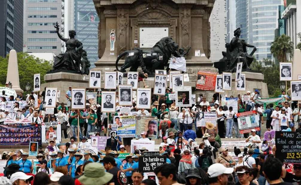 Madres buscadoras realizaron una marcha del Monumento a la Madre con rumbo al Ángel de la independencia este 10 de mayo de 2026. Foto: Diego Simón Sánchez/ EL UNIVERSAL
