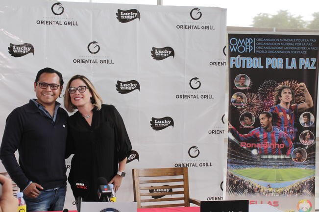 Dinho y Puyol, por buena causa