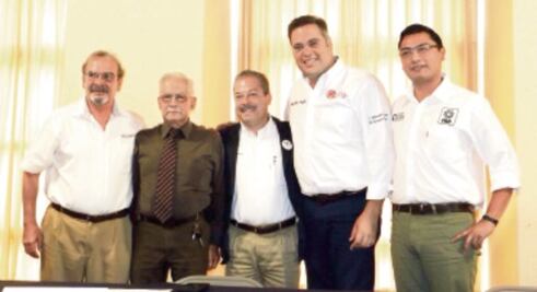 Abre universidad foro a candidatos