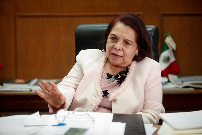 "Sigo sirviendo desde mi trinchera": Celia Maya