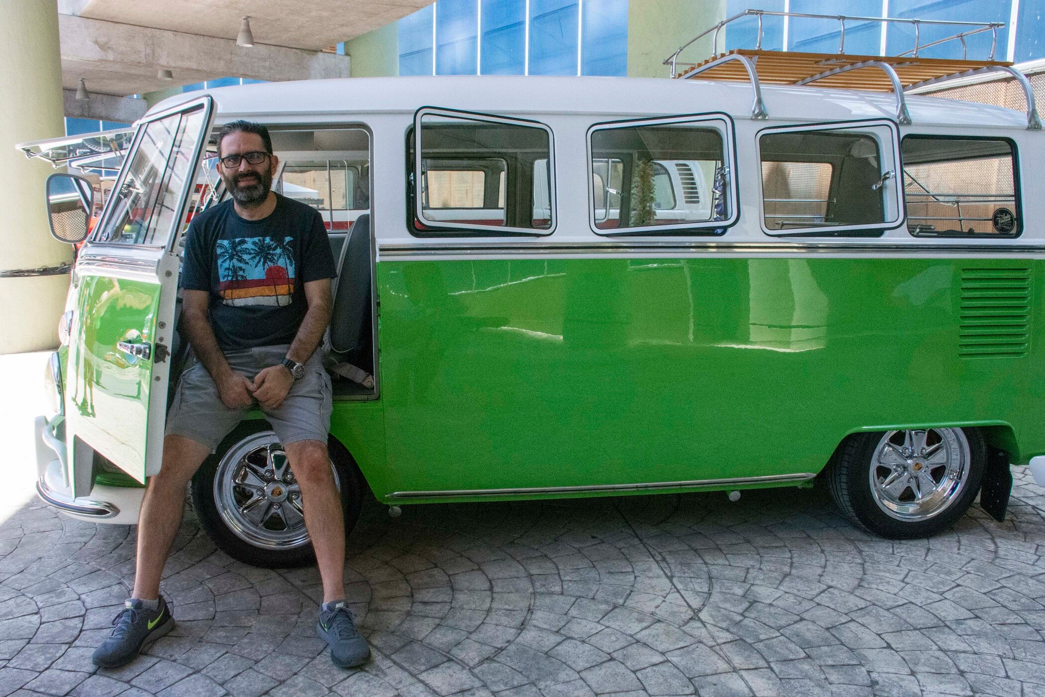 Autos clásicos, lujosas joyas sobre ruedas
