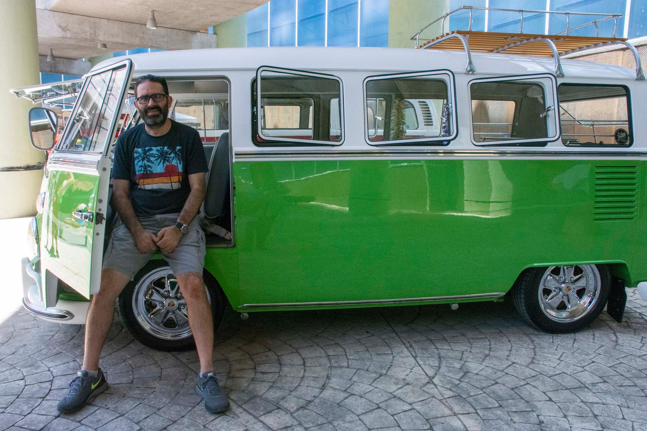 Autos clásicos, lujosas joyas sobre ruedas