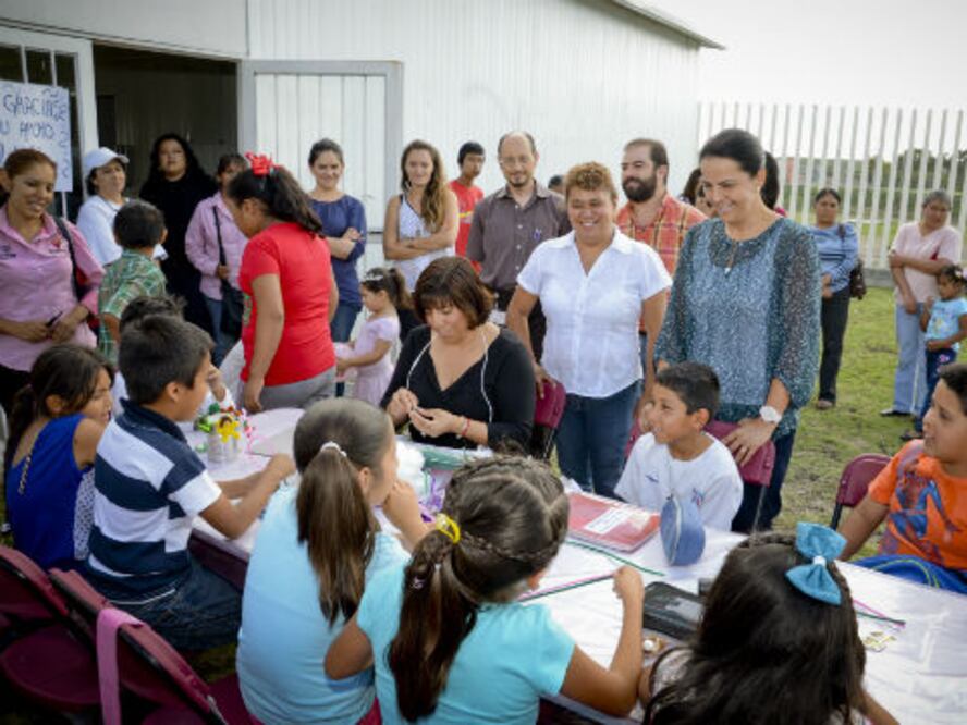 Reconoce Lucy Huber esfuerzo de mujeres 
