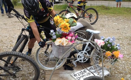 Ciclistas protestan en Chiapas por muerte de extranjeros