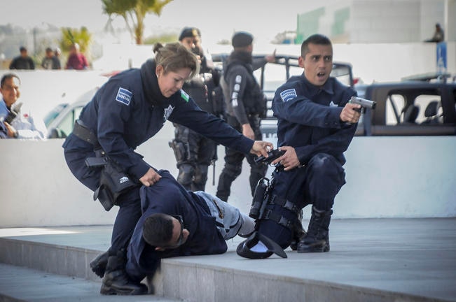 Corregidora ovaciona las tácticas de los nuevos policías