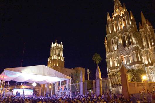 Celebran el amor en San Miguel