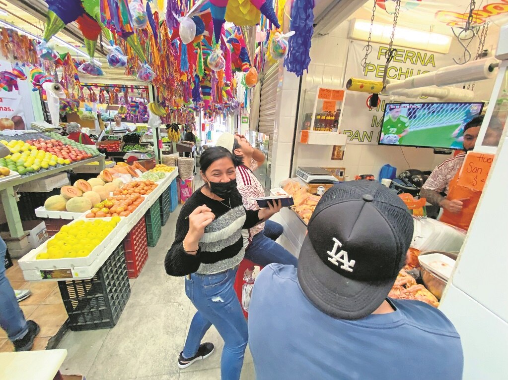Juego de México vs Argentina detuvo las ventas en el mercado La Cruz