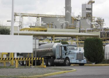 Presentan estudiantes proyectos productivos