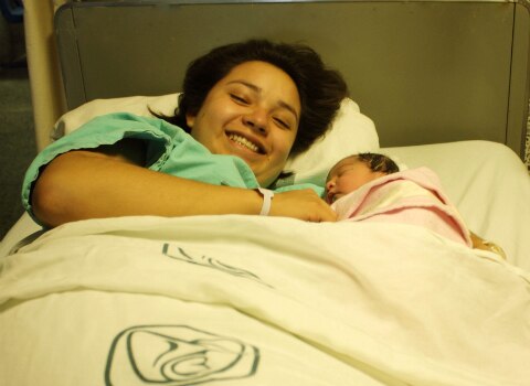 Llaman a embarazadas a controlar peso