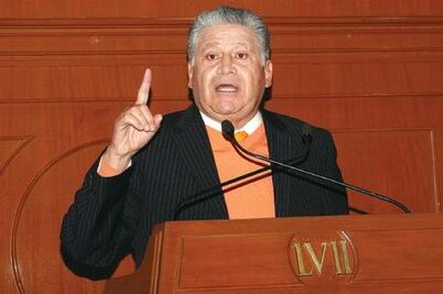 Piden expulsión de diputado de MC