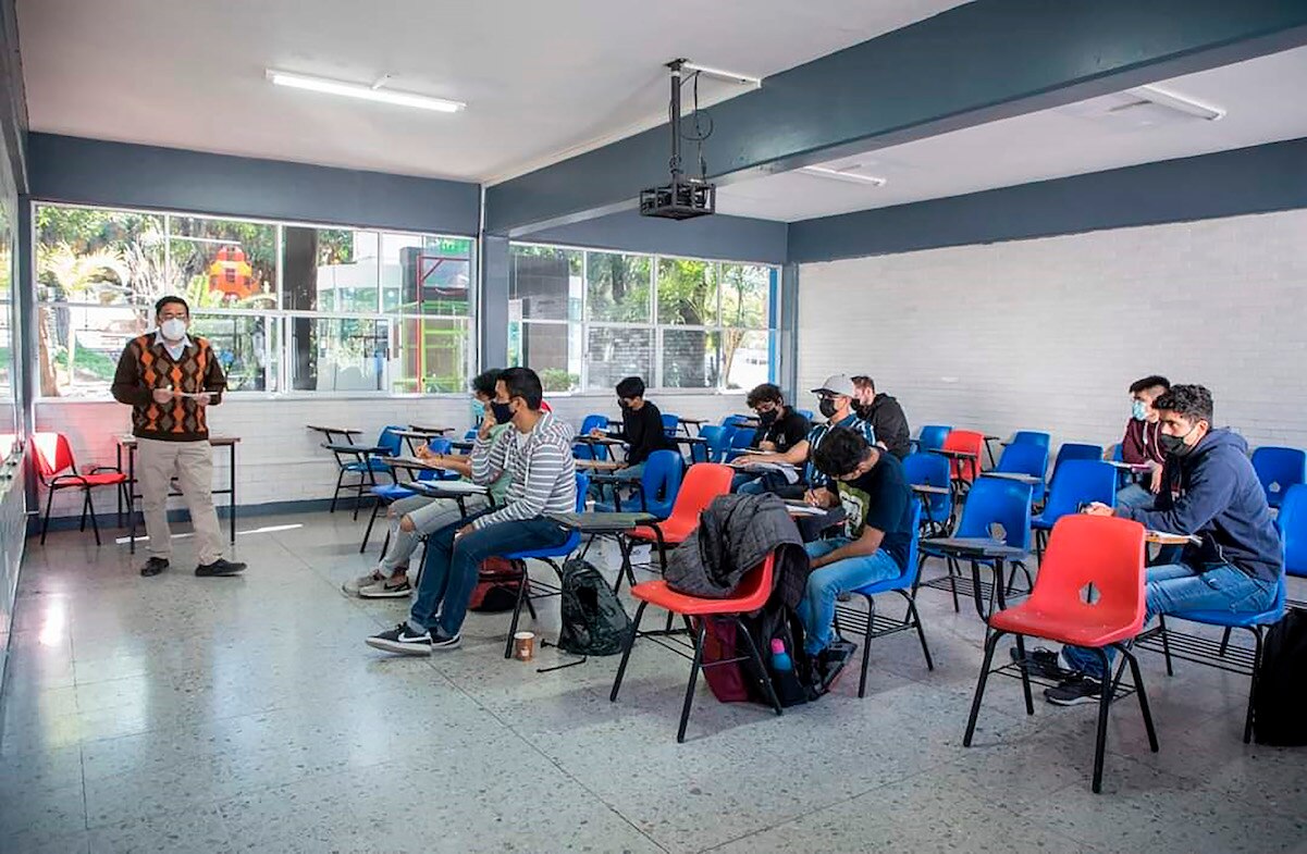 UAQ programa el regreso 100% presencial a las aulas para el 25 de abril