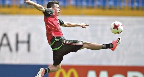 Bloquean a jugador mexicano