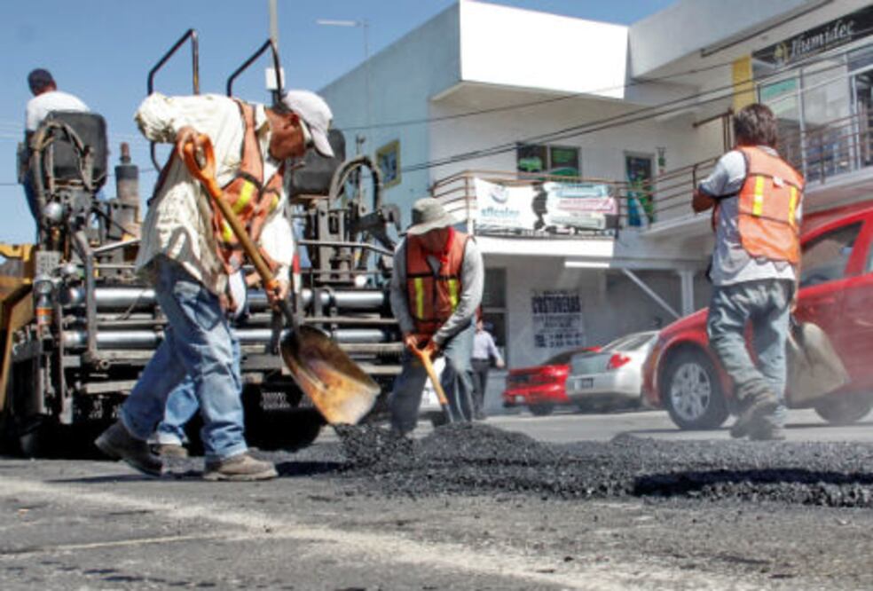Repavimentan vialidades de la capital 