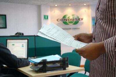 ¡Aguas! Andan supuestos gestores de la Condusef en Querétaro