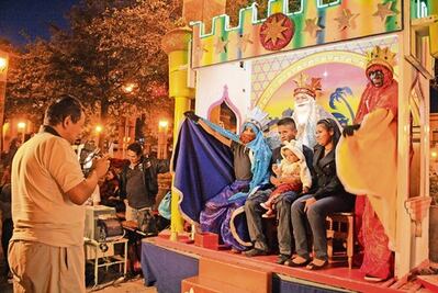  Escuchan peticiones de niños queretanos