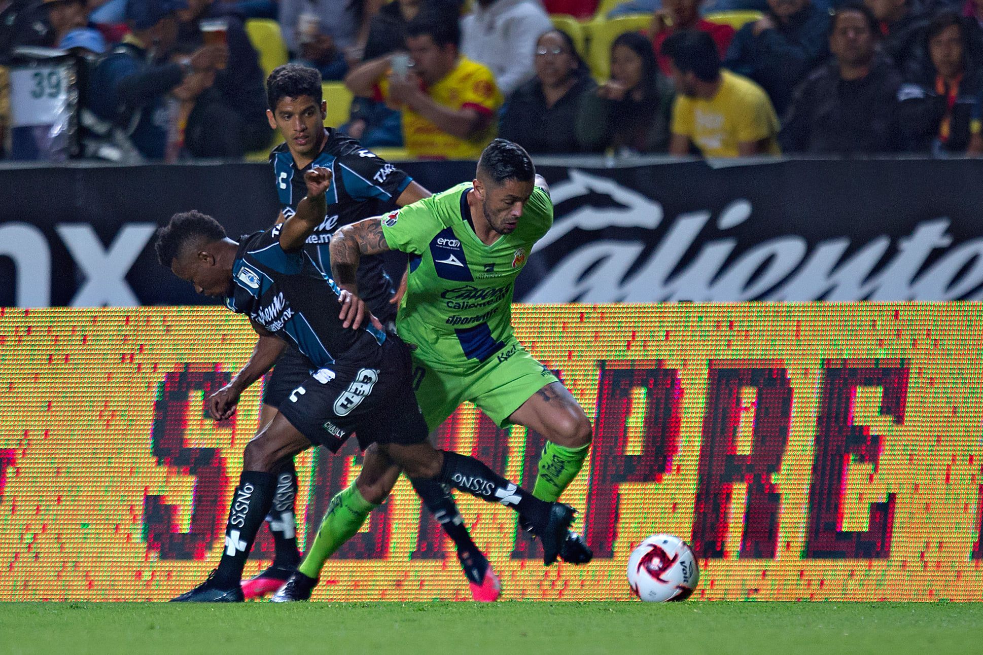 Gallos, goleados sin clemencia