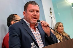 Morena critica envío de proyectos de Kuri