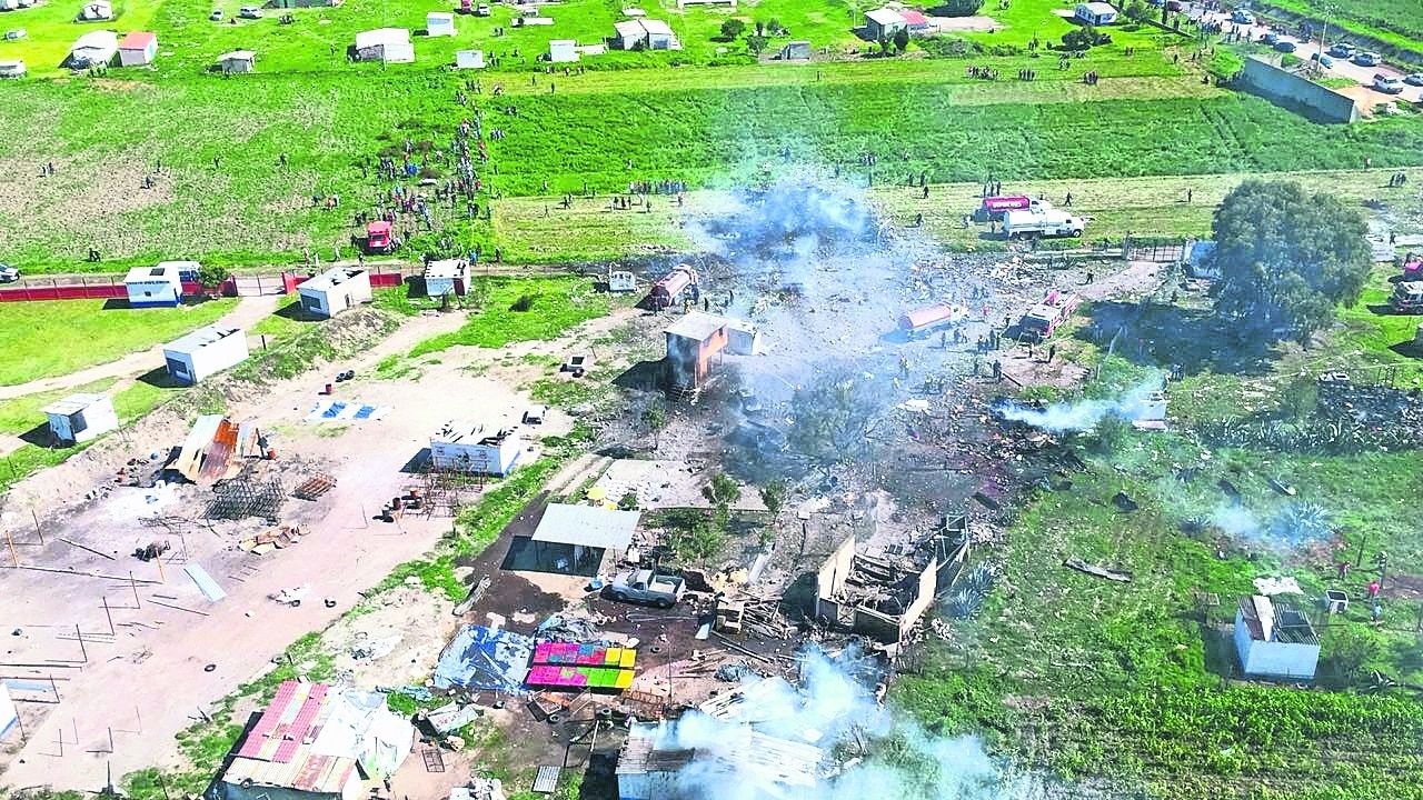 Nuevos estallidos en Tultepec dejan 24 muertos