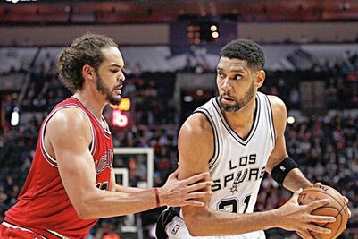 Parker conduce a la victoria a unos enrachados Spurs