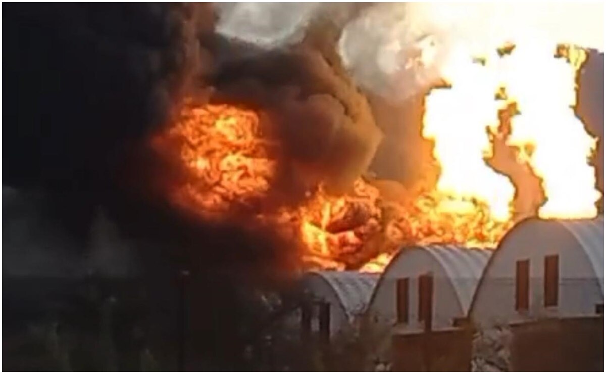 Explota poliducto al interior de bodega en Tepeji del Río, Hidalgo (17/01/2025). Foto: Especial