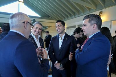 Felifer Macías se reúne con empresarios de San Antonio, Texas 