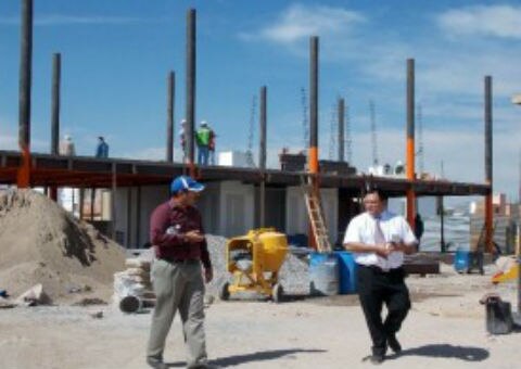 Economía mexicana cae 0.74%