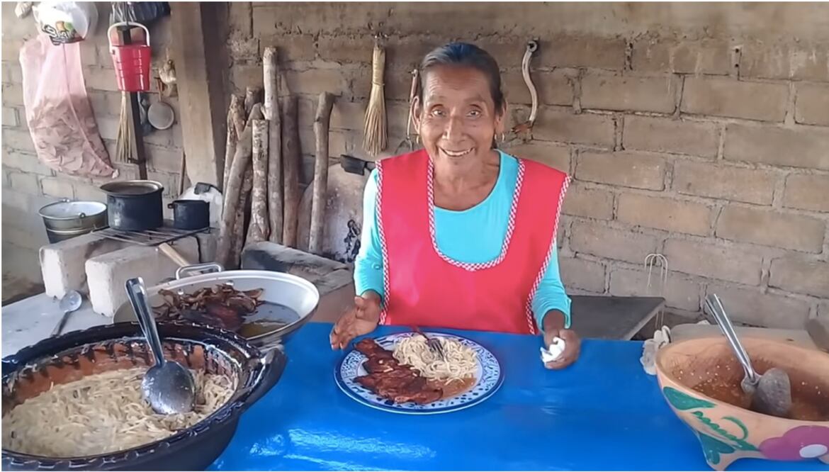 Recetas de Doña Lupita, la nueva estrella de YouTube