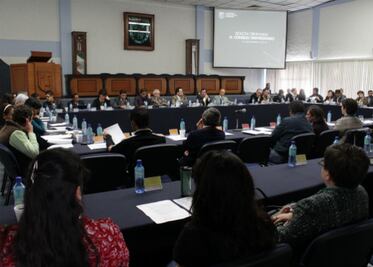 Acreditan calidad de la UAQ