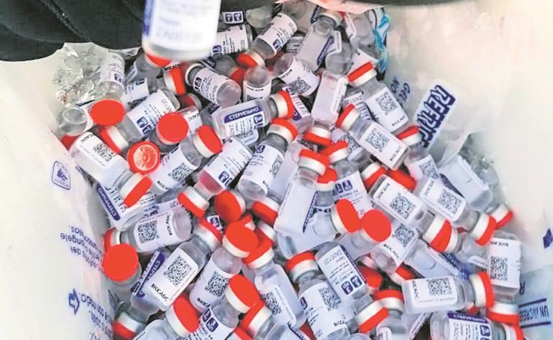 Tripulantes de avión con vacunas Sputnik V falsas evadieron vigilancia y salieron de su hotel: FGR