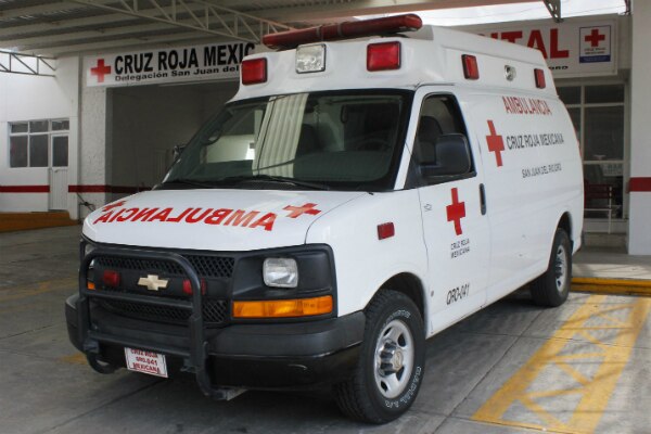 Evitan paramédicos suicidio