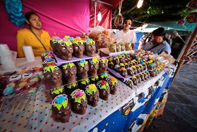 Sí habrá comercios en la vía pública el Día de Muertos