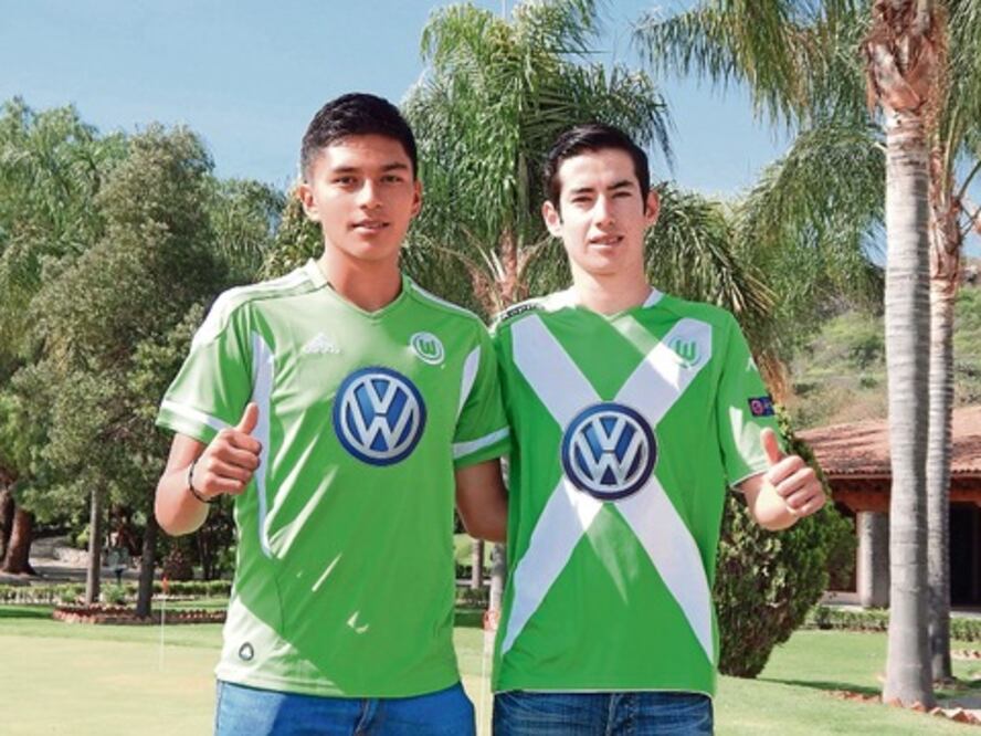 Futbolistas cruzan fronteras