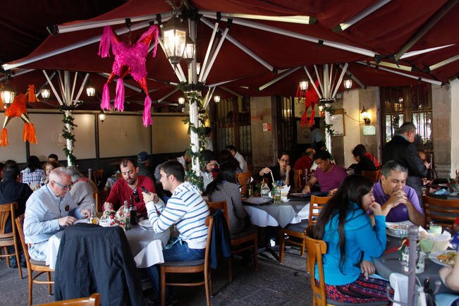 Restaurantes venden 50% más durante diciembre