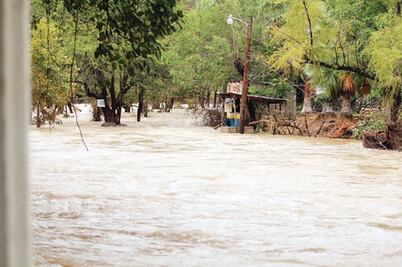 Huracán Ingrid pega al estado