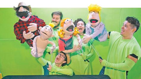 Celebran a los niños con títeres a domicilio