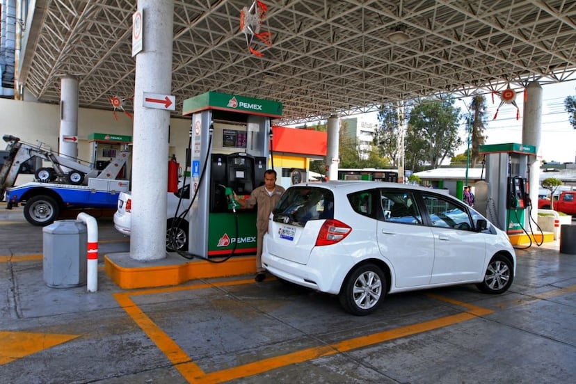 En Querétaro, 20 autos al mes se van sin pagar gasolina