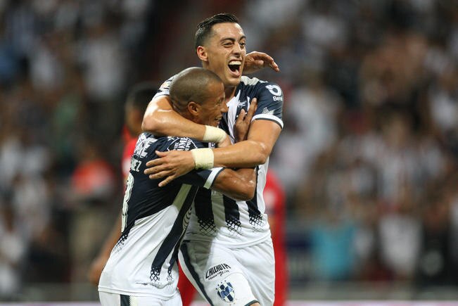 Monterrey sigue como líder invicto