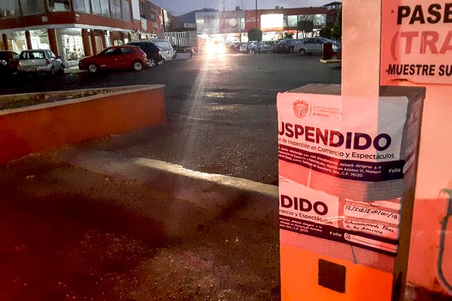 El estacionamiento no contaba con medidas ni señalamientos establecidos en el reglamento, sólo había dos personas cobrando. (RICARDO LUGO. EL UNIVERSAL)