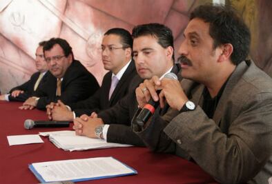 Rechazan sindicatos propuesta de incremento salarial