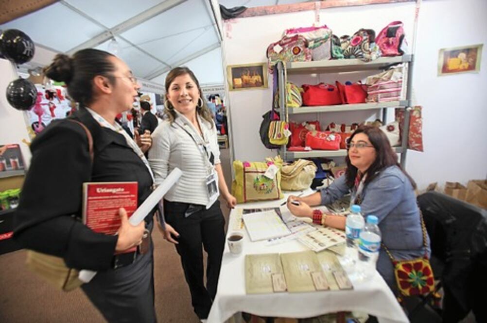 Mujeres crean 38% de empresas