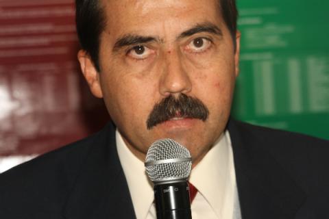 Peticiones de SNTE no afectan relación