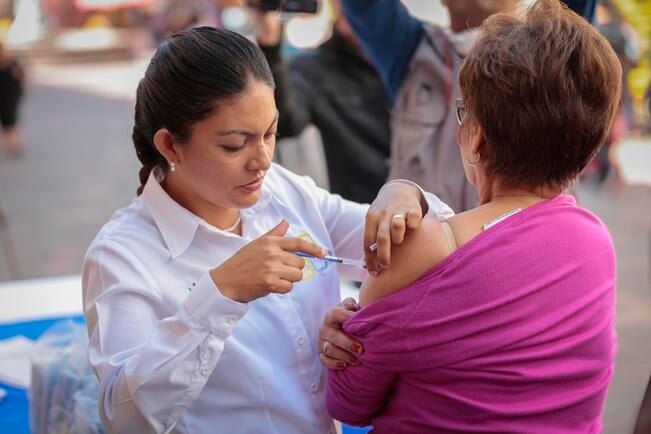 Inicia campaña contra influenza en todo el país