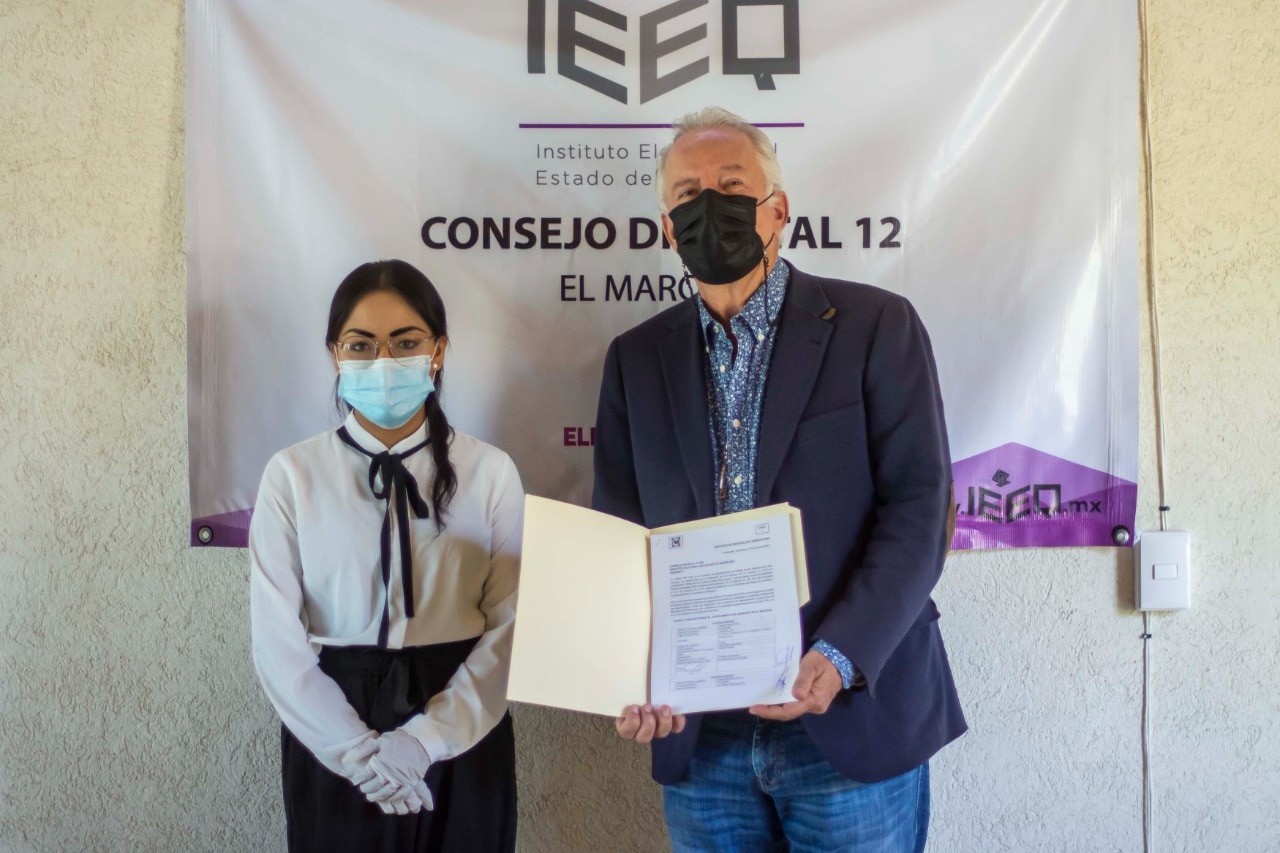 Se registra Enrique Vega Carriles como candidato del PAN a la alcaldía de El Marqués