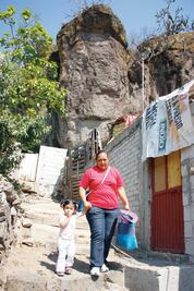 Descartan deslaves en zonas de riesgo